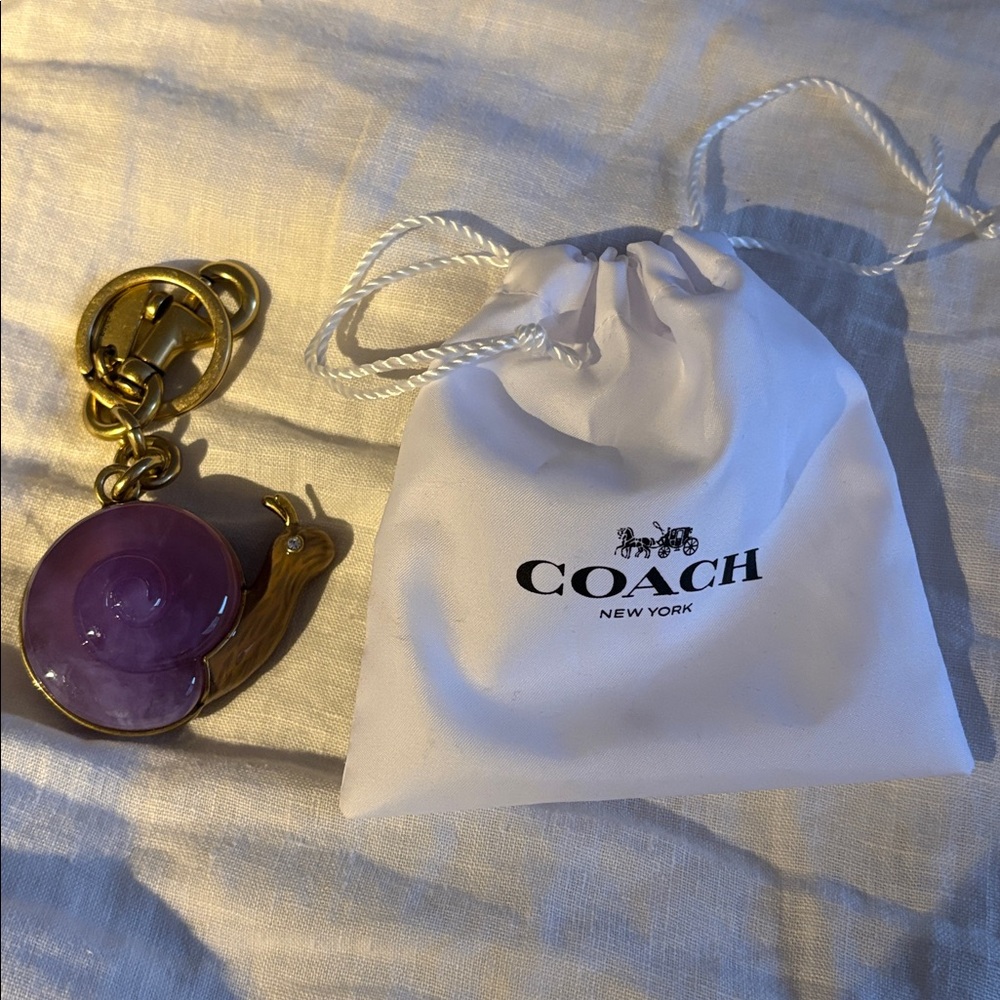 BRAND NEW COACH Purple & Brass Snail Keychain Charm with original pouch - Picture 4 of 4